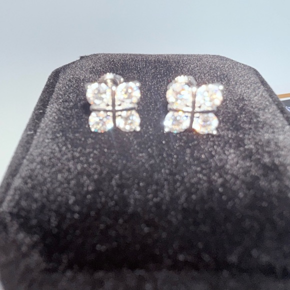 1.6ct Moissanite Cross Over Stud Earrings . Platinum plated . - Picture 6 of 7